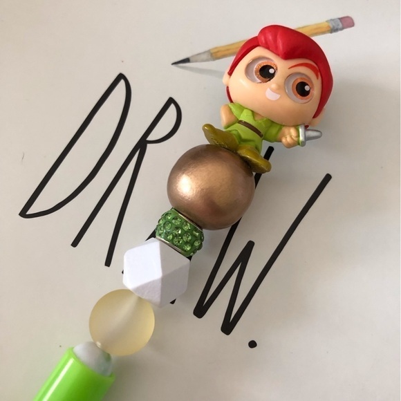 Disney Doorables: Peter Pan: Peter Pan handmade beaded pen - Picture 1 of 3